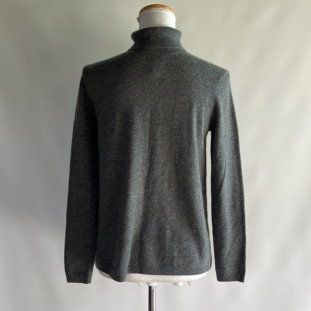 CO Cashmere Turtleneck - sz S - Picture 3 of 6
